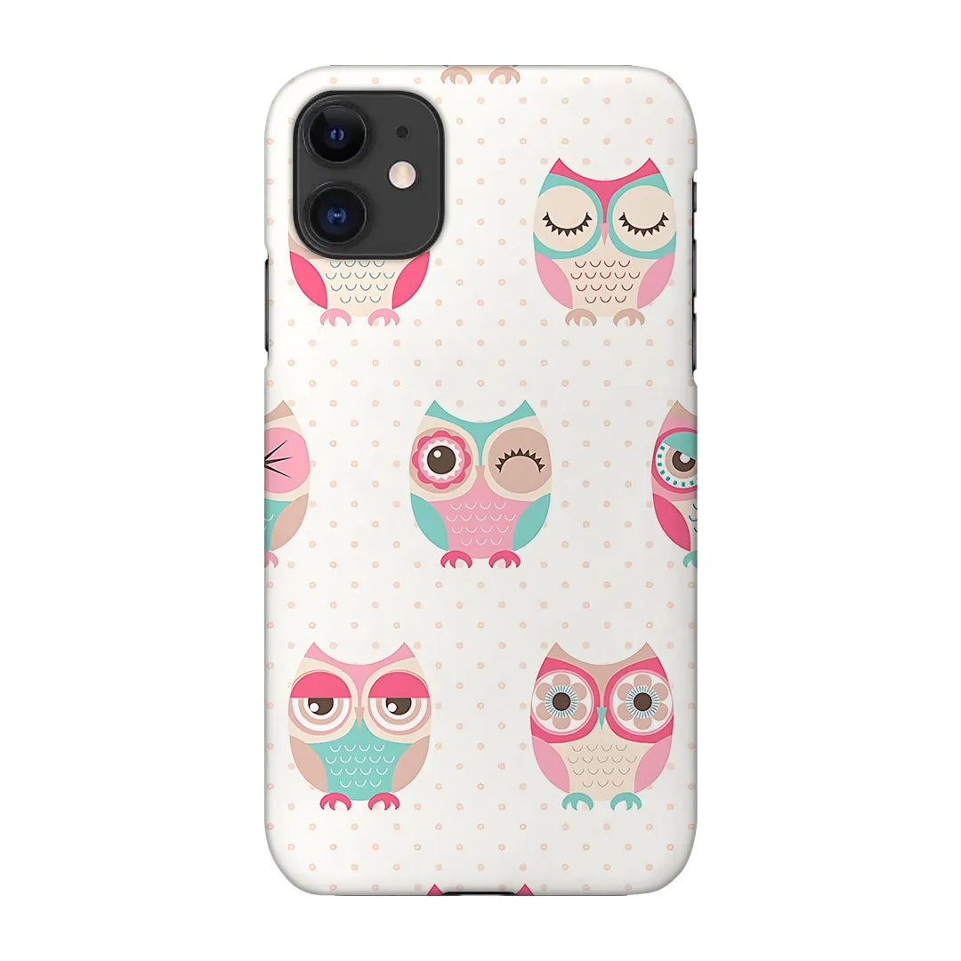 Wisely Cute: Pastel Owl Polka Dot Pattern Glass Case.